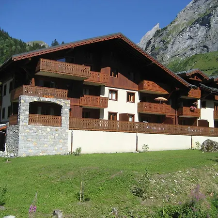 Duplex 3 Etoiles - 4 Pers. Apartment